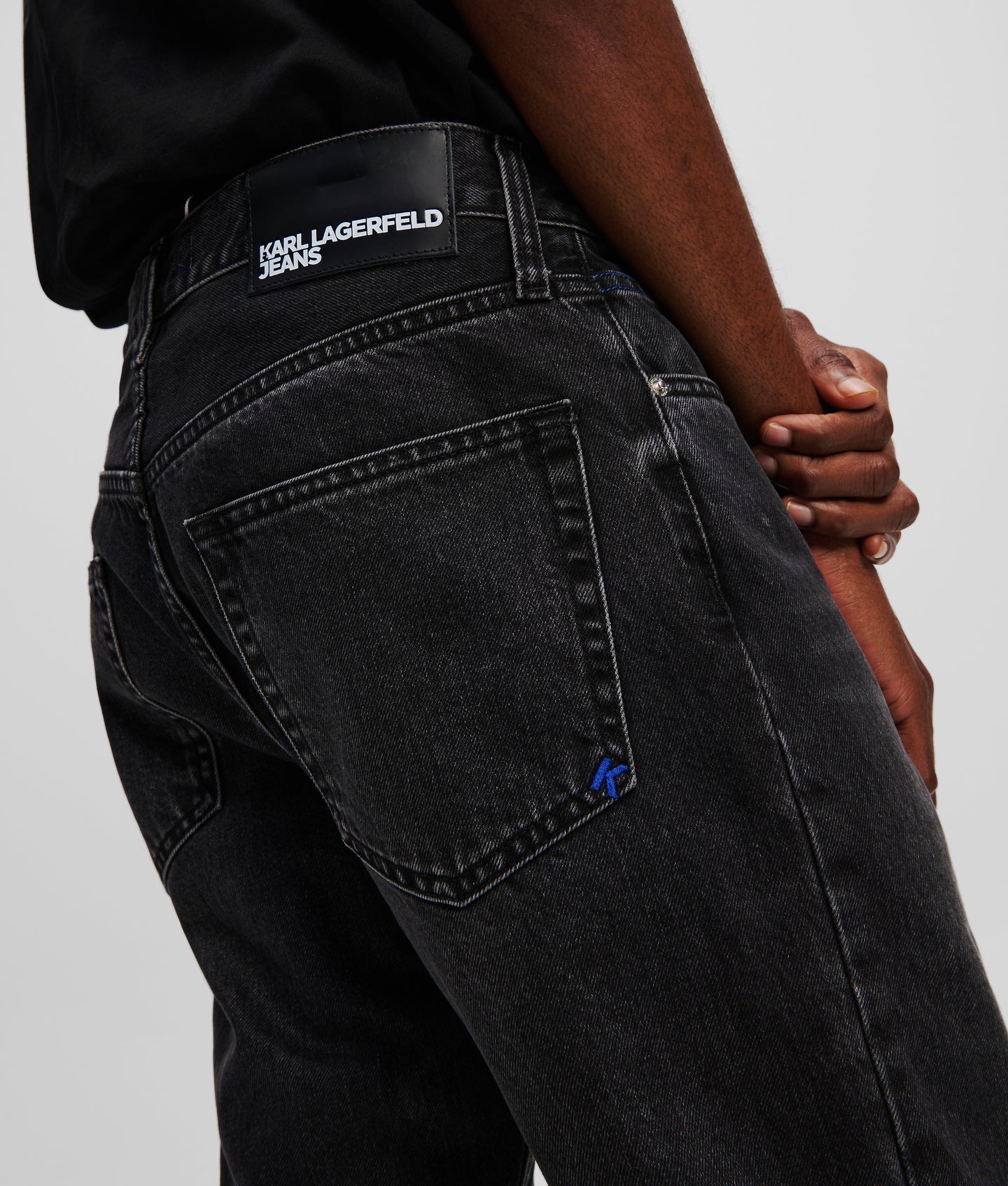 KARL TAPERED JEANS